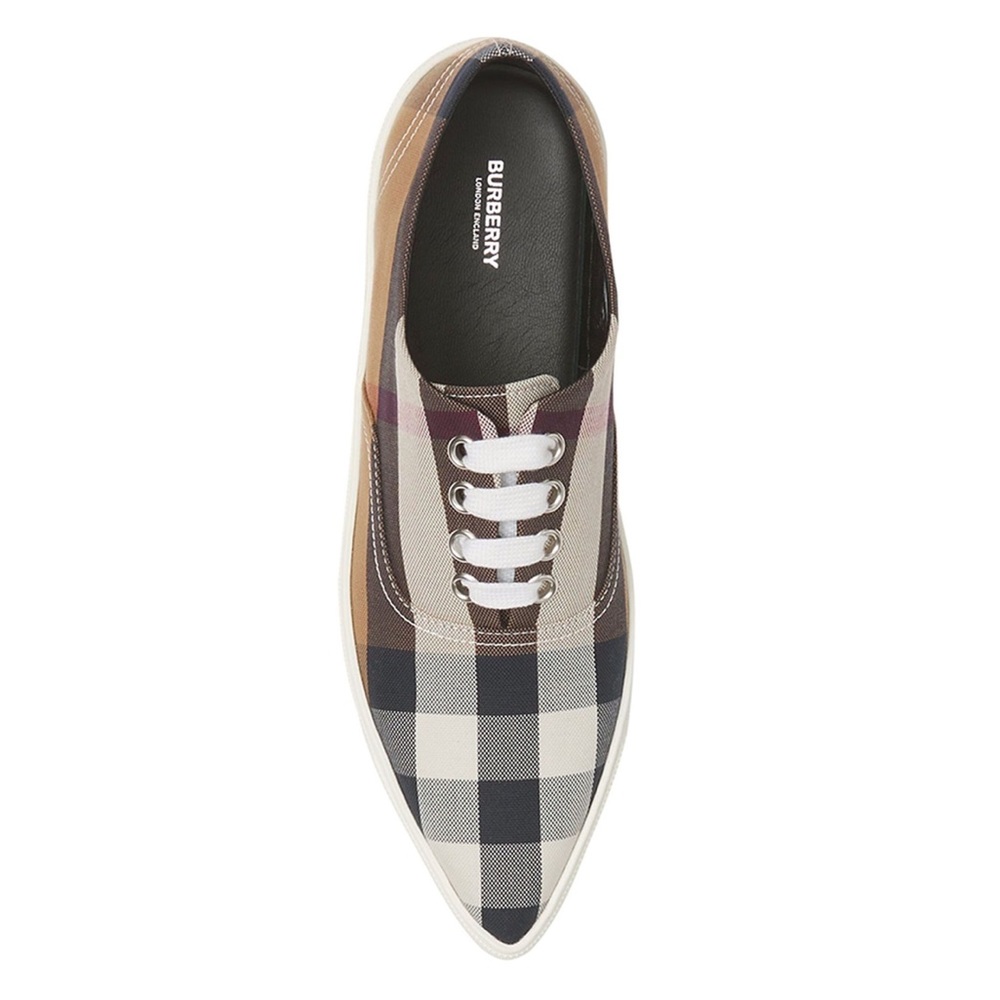 BURBERRY
House Check Pointed-Toe Sneakers